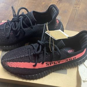 Yeezy Boost 350 V2